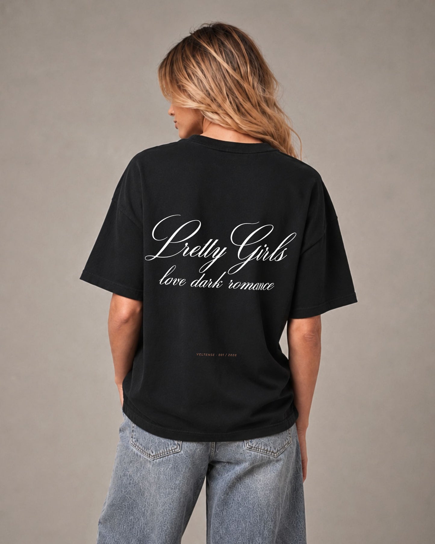 PRETTY GIRLS - OVERSIZED T-SHIRT